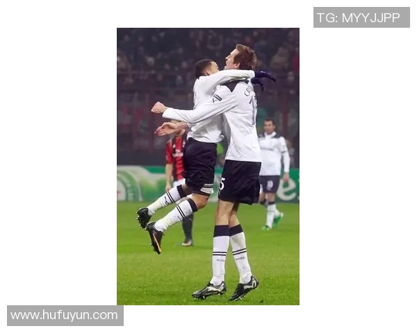 足球明星与女友身高差异揭秘谁才是场上场下的高人