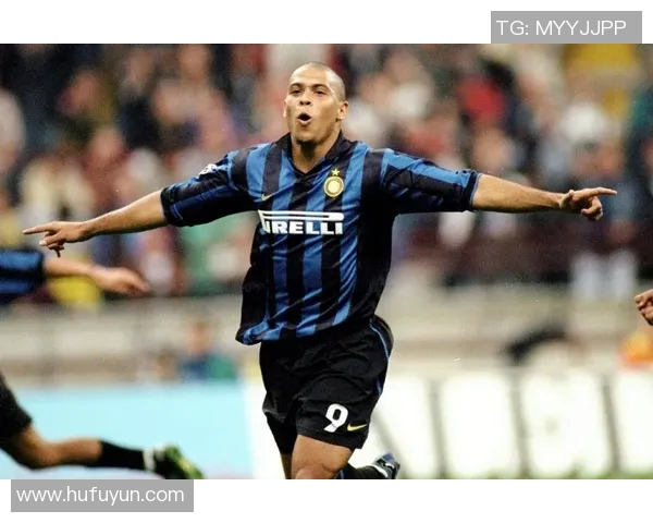 探索11号前锋足球明星的传奇故事与辉煌成就解析 探索11号前锋足球明星的传奇故事与辉煌成就解析