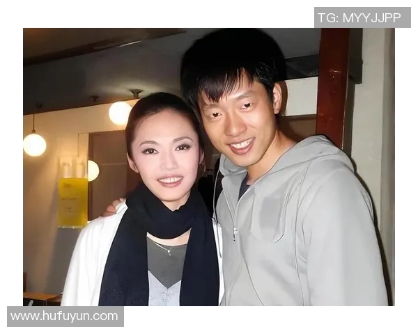 篮球明星与妻子的甜蜜生活揭秘他们的爱情故事与共同成长之路